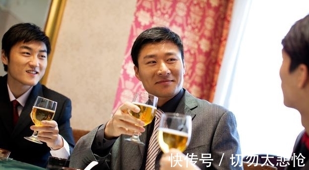 蜘蛛痣|每吃一口近似在肝上打洞,院士呼吁:1“下酒菜”,或比肥肉还伤肝