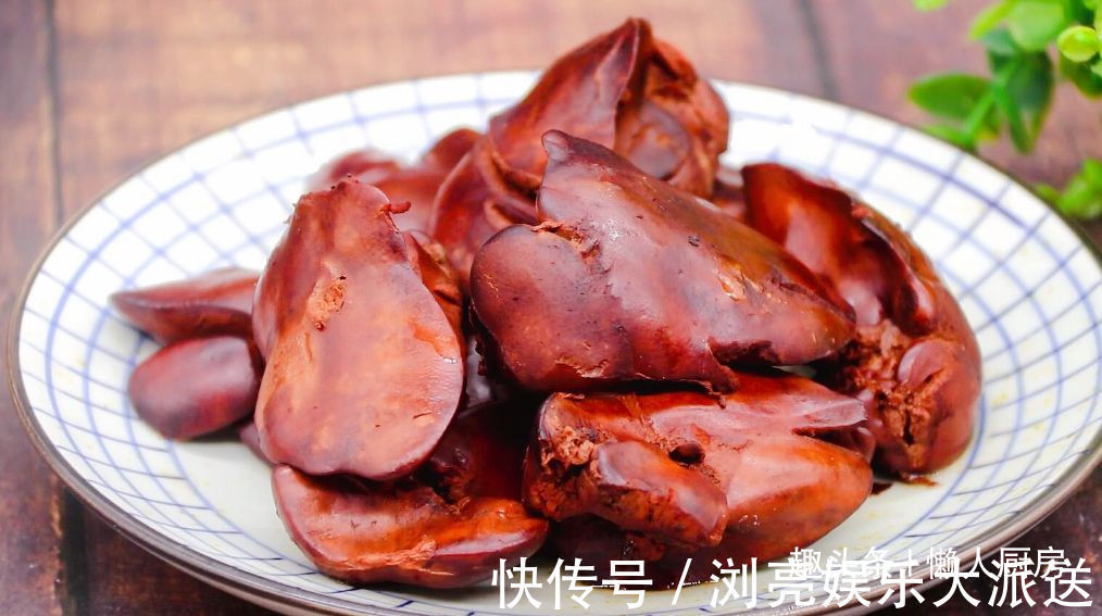 鸡肝怎么做好吃教你卤鸡肝的做法,吃着不腥,做下酒菜很不错
