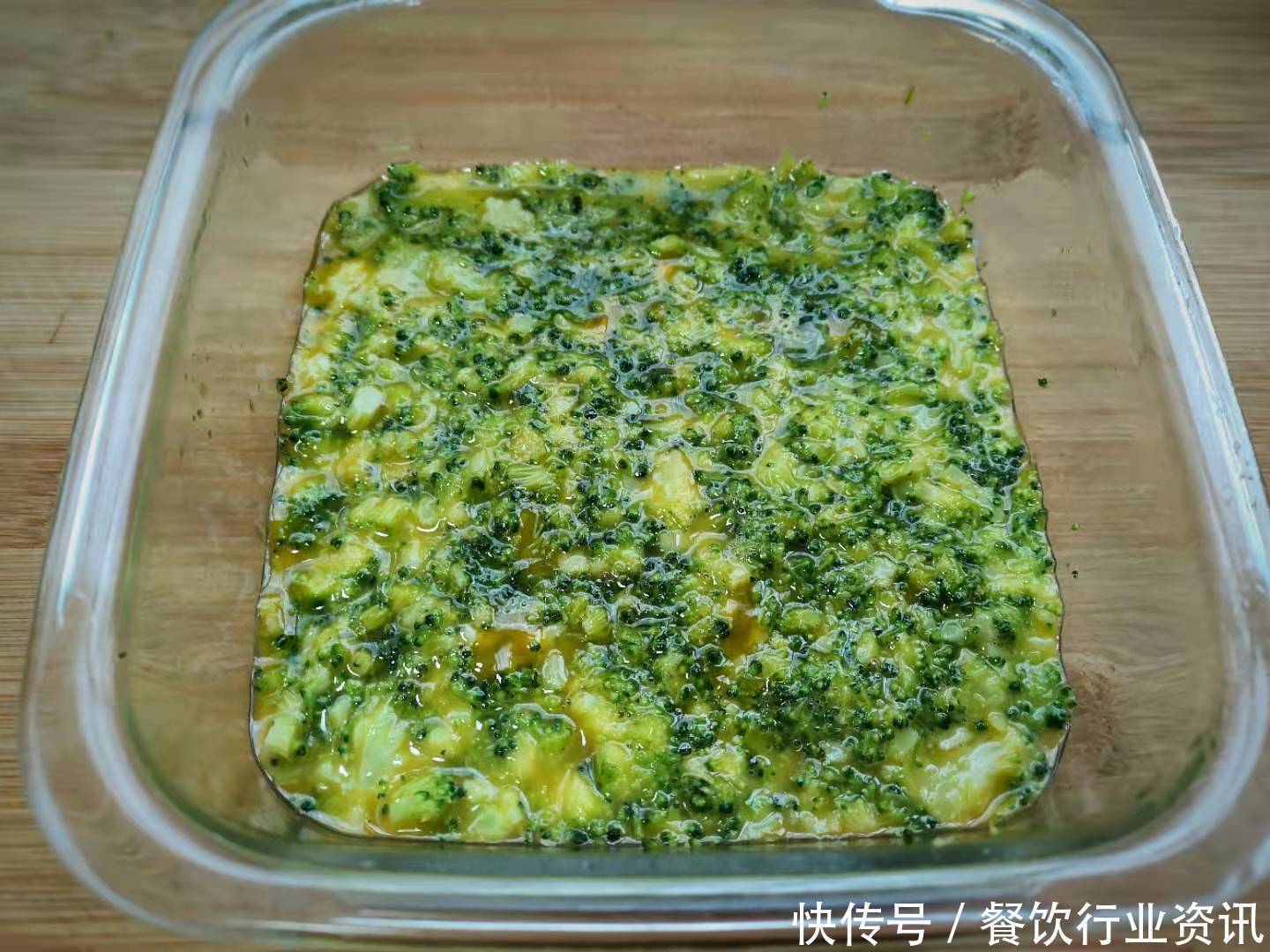 蓝花|“西蓝花鸡蛋羹”,每天早上都得做,10分钟出锅