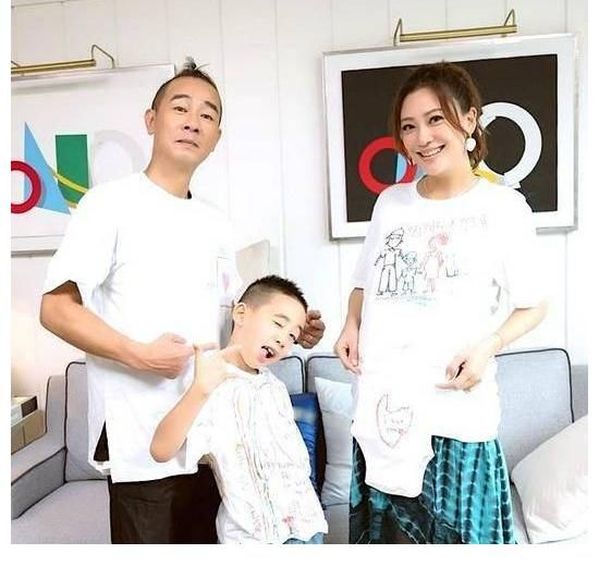 54歲陳小春改寫了他的結局，《哥哥》排名第一，為翻紅曾改名催運