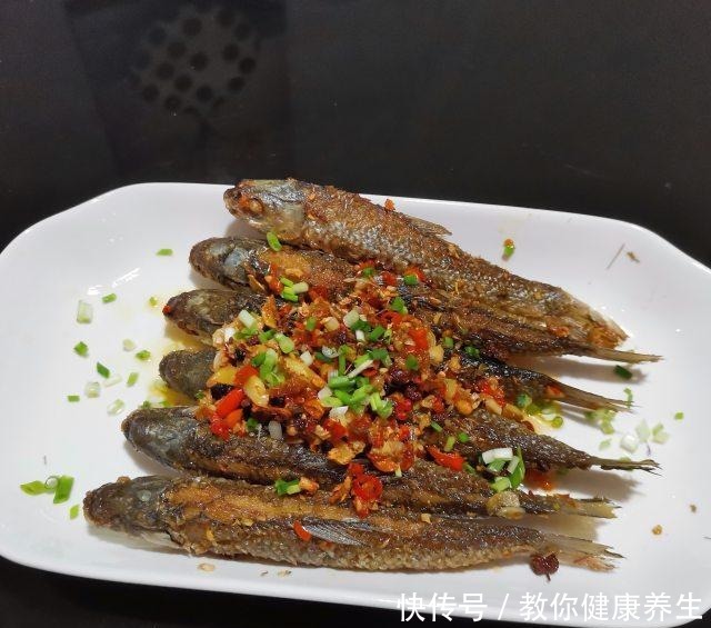 油炸青皮嫩,外酥里嫩,不错的下酒菜!