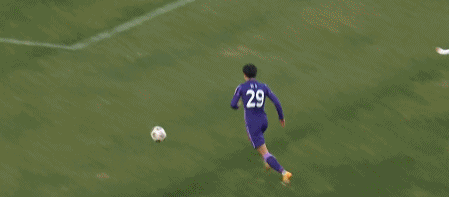 巴頓|從2-5到2-1！青島隊(duì)拿下賽季第三勝，吳金貴的“判斷”很正確