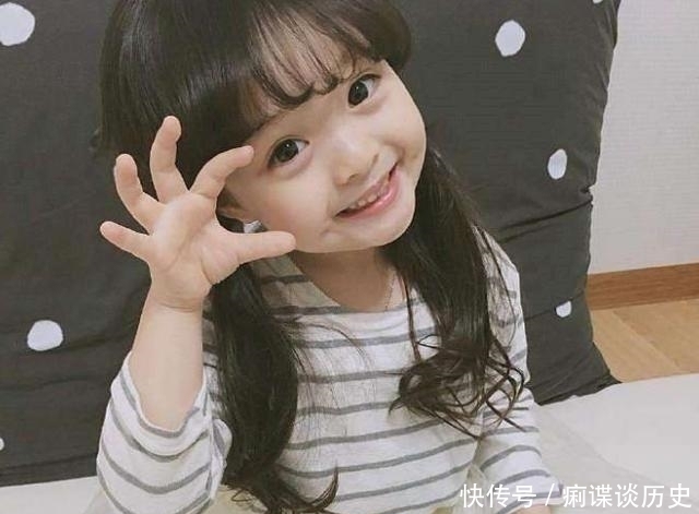 孩子|孩子被当众夸赞漂亮，情商低的家长都这么回答，看看你中招了么？