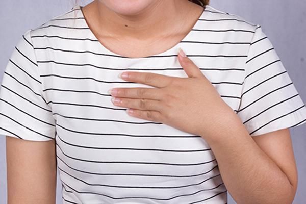 头晕|蹲下再站起，感觉到头晕、眼前发黑，是什么原因？血糖过低吗？