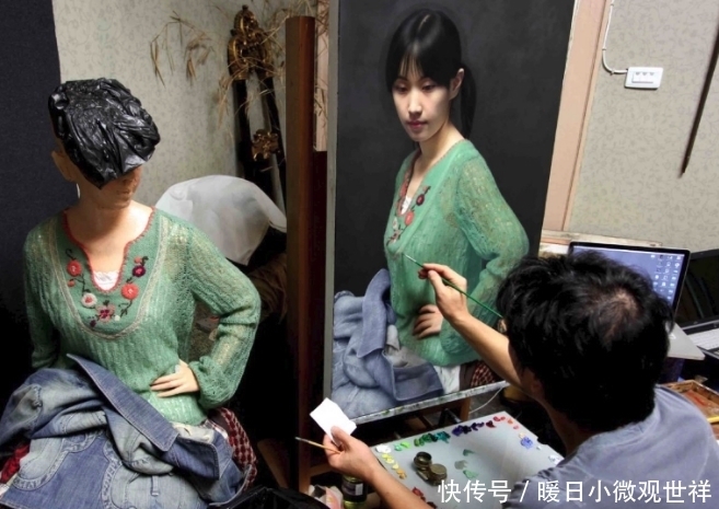画家画了一“坏草莓”,卖出了20万,放大倍数看感觉很真实