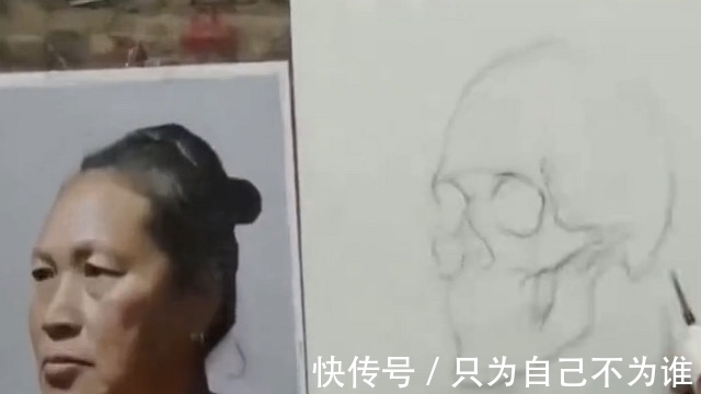 骷髅$美术生厉害了，让他画老太太，却画成了骷髅，网友：这届你凉了