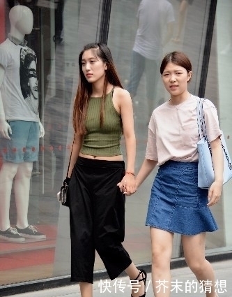 搭配|街拍:你和闺蜜逛街,一定要搭配一下,这不是有心机