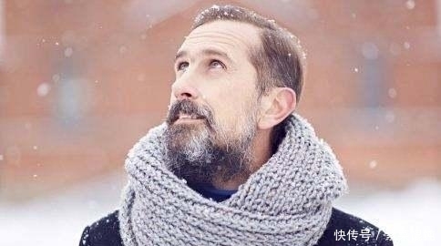 机体|为什么很多人脚后跟出现干裂?医生:跟3种病症有关,要当心