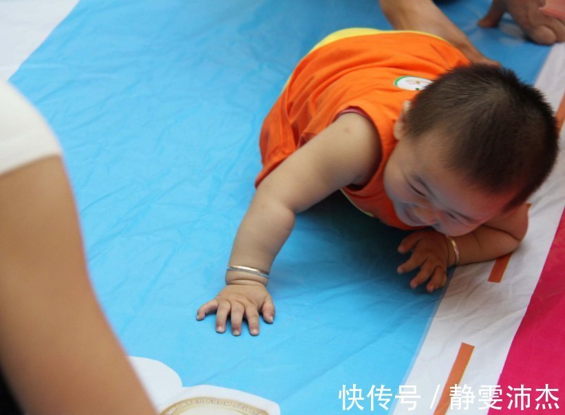宝宝趴|多多练习“宝宝趴”,将来才能“宝宝爬”,这才是进阶训练