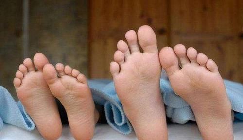 足部|孩子这3个部位短,以后可能不会长太高,父母要上点心