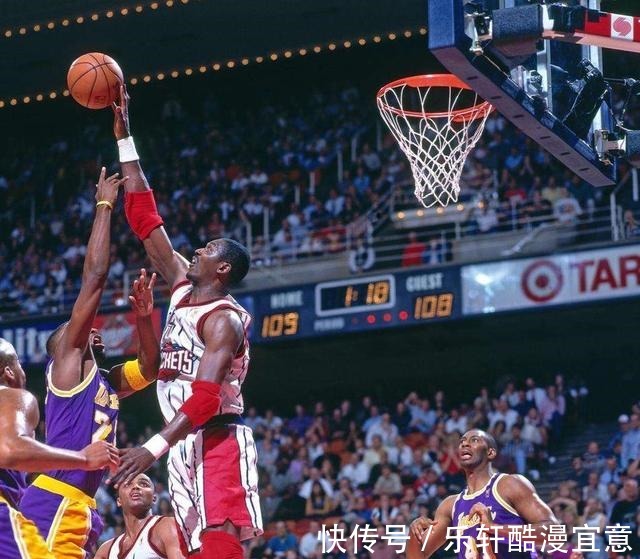 大卫罗宾逊|如果按取得的荣誉来排名，NBA90年代四大中锋该怎么排