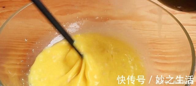 奶粉|1碗面粉三个鸡蛋，教你做好吃的零食，香甜好吃又柔软，太解馋了！