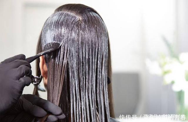 烫了头发不喜欢怎么恢复正常