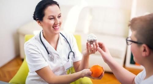 飙升|高血压患者,远离此类水果,多数人最爱,或是血压飙升的根源