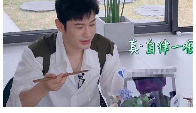 曾一手|黄晓明为减肥只吃一根面条，曾因瘦身致健康受损，宁静拍桌子呵斥