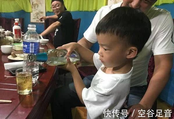 购物车|八张图告诉你什么叫“爸爸带娃,活着就行”,网友妈妈正在提刀