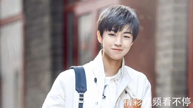 不做藝人的時候最想做的是什么?楊穎:賣面包。王源:開火鍋店