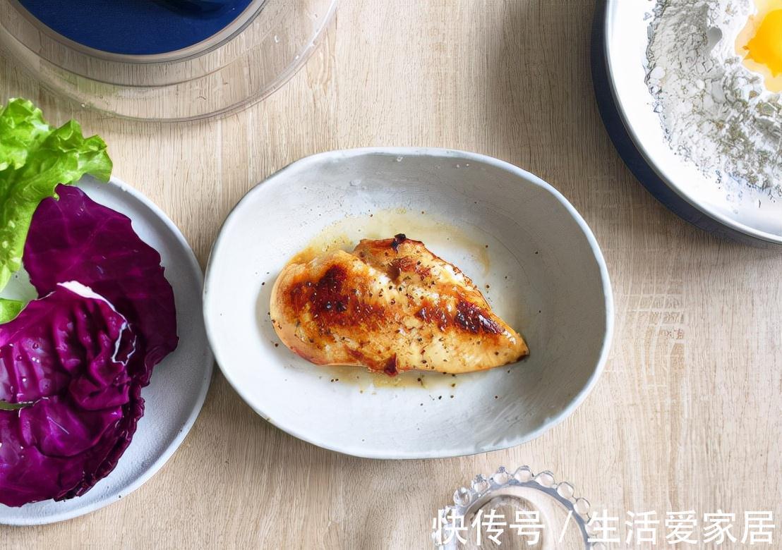 紫甘蓝|南瓜吃法多样,做成南瓜饼,卷上喜欢的食物就搞定