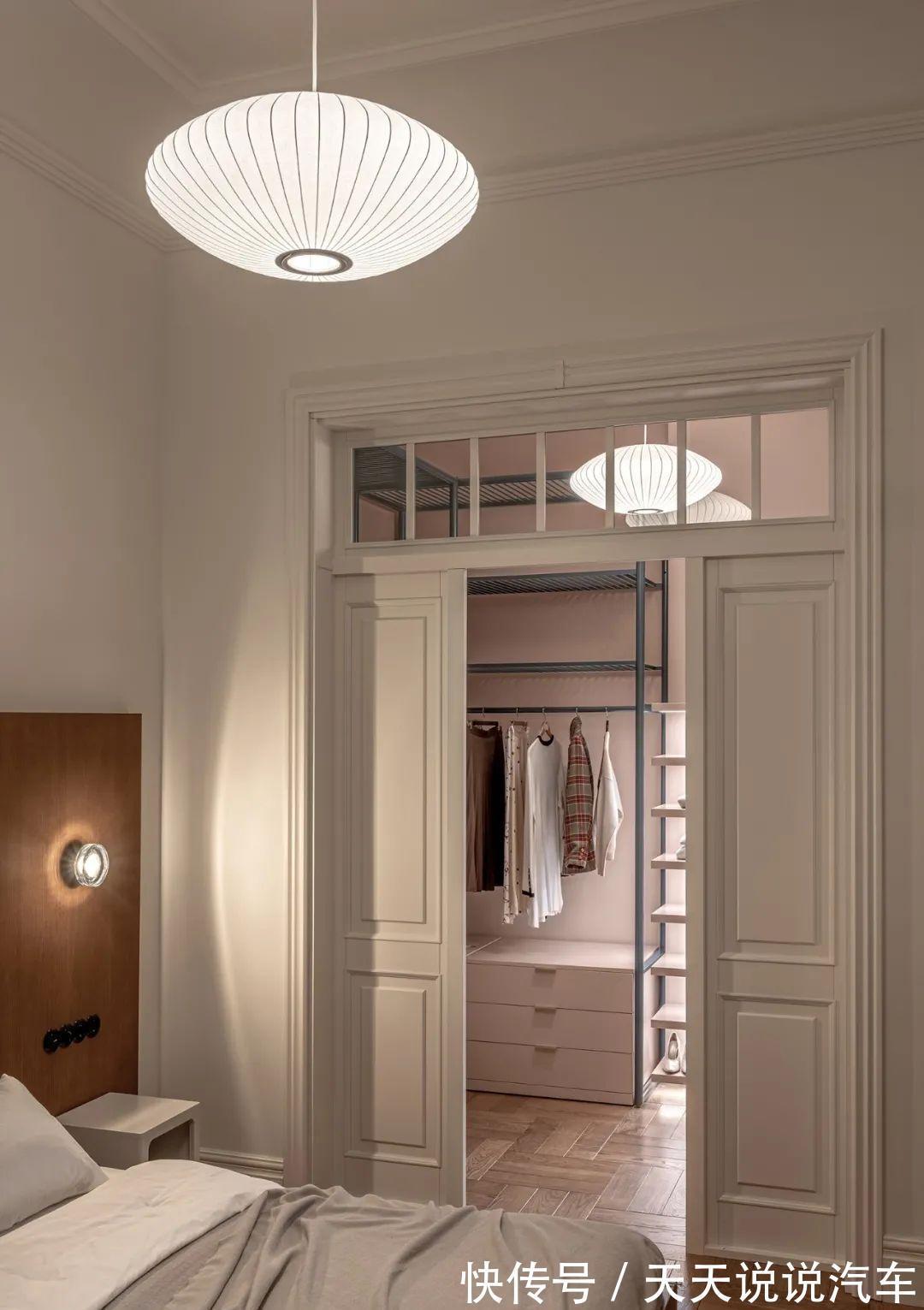 石膏线|57㎡极简,石膏线和复古家具,增加高级感;粉色卫浴间,太好看了