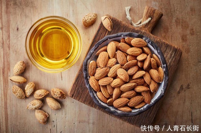 女人不想老,以下几种食物少不了排毒养颜,学会保养自己