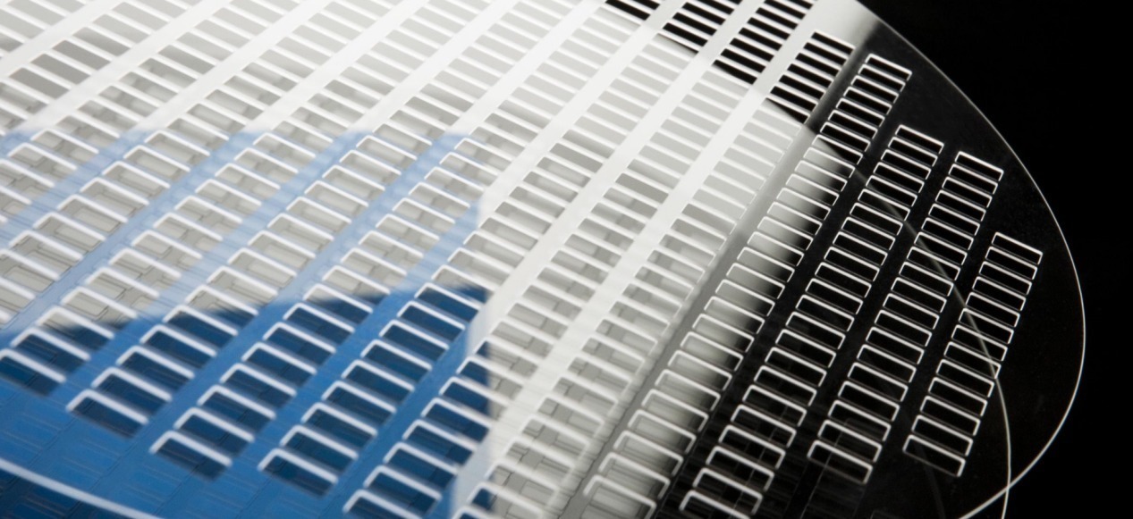 减薄机|重磅!中国半导体传来喜讯,清华大学立下大功,美国坐不住了