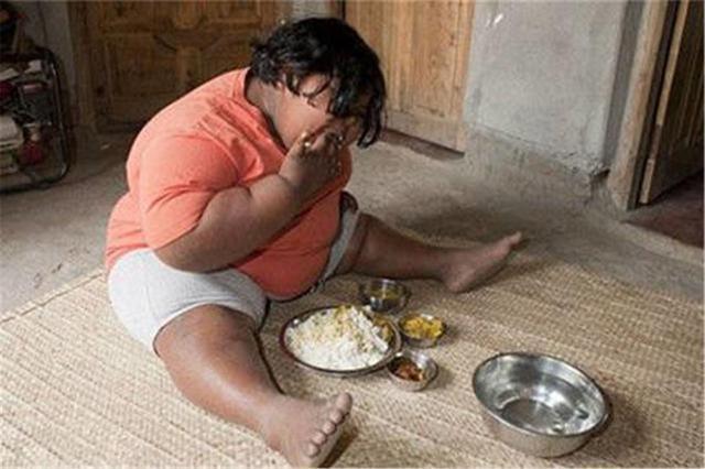 米其林|每小时就要吃一餐，那个1岁就重达45斤的女巨婴，6年过去怎么样了