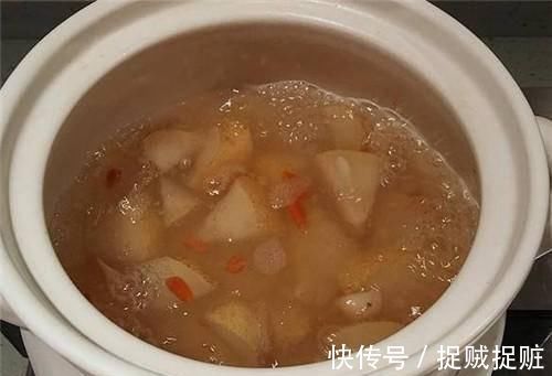 银耳|入冬后,这碗“补水润肤汤”别放过,脸上不起皮,水润透亮!