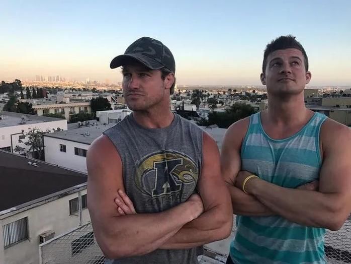 为宣传弟弟加盟AEW，道夫使出骚操作！老麦：挑不出毛病！