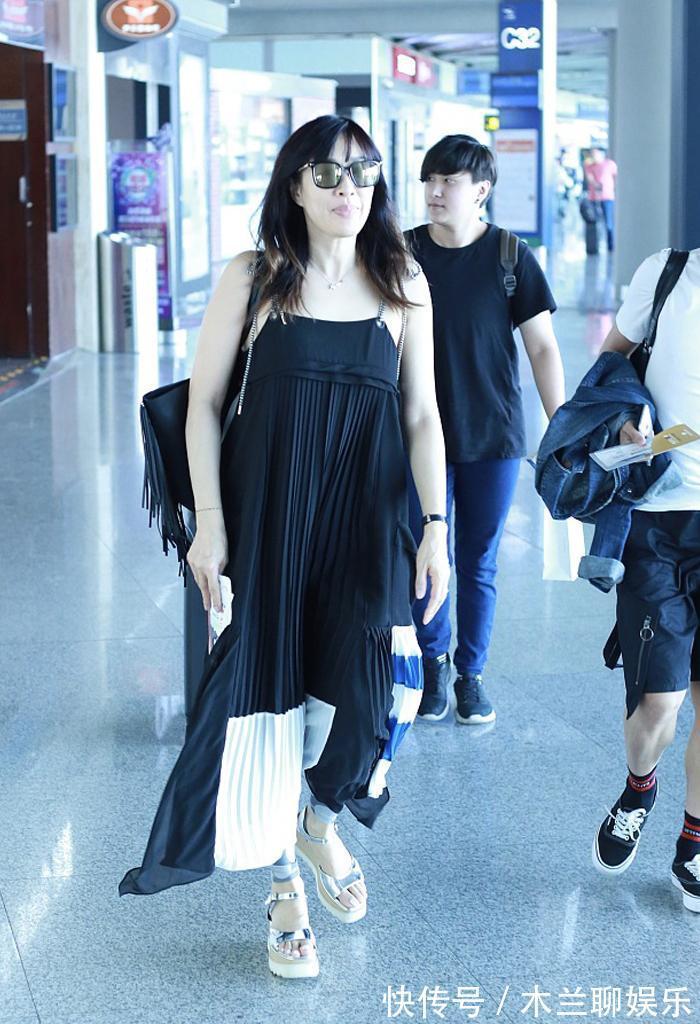 搭配|女人一旦过了40岁，这4种搭配尽量少穿！老气又廉价，还容易显胖