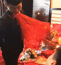 |搞笑GIF:娶到这样的媳妇儿 保证你活不过三十五