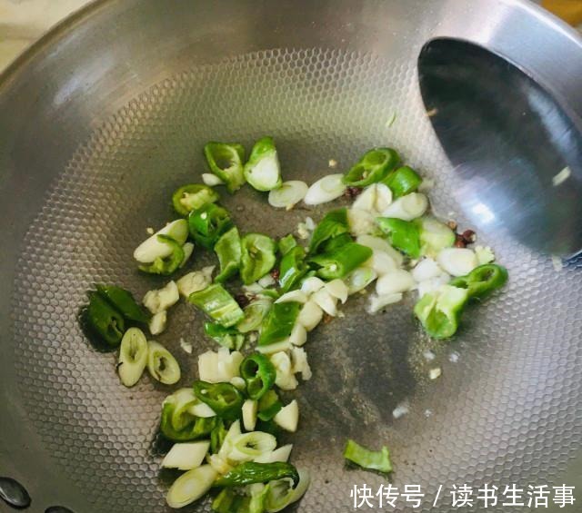 鸡蛋打卤面,特别适合上班族和懒人一族!