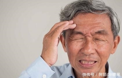 身体一旦出现这5个变化,说明脑血栓即将来临,切莫忽视!?