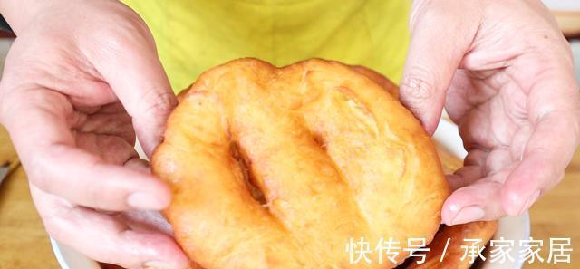 配方|我家祖传三代做油饼配方,好吃又松软,放半个月都不硬,太香了