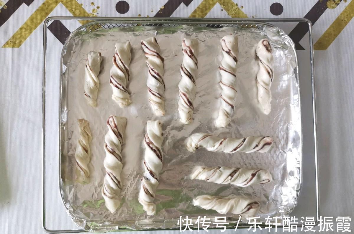 家庭版|家庭版豆沙扭扭酥,香酥可口,美味香甜