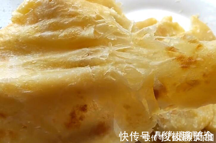 油饼|女儿最爱吃的油饼,40秒出锅,柔软筋道,比披萨好吃,早餐必备