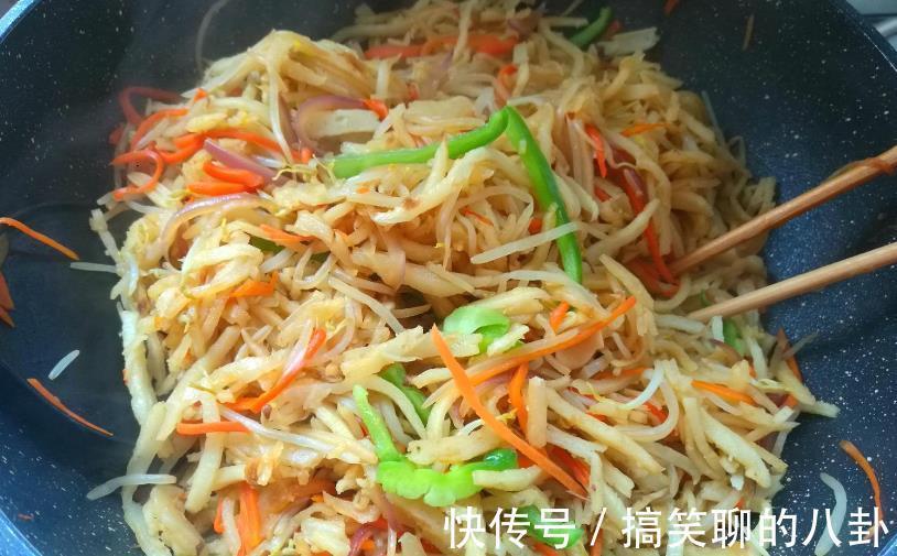 炒饼丝|夏天太热，做份炒饼丝，简单省事，分享详细做法和窍门，喷香好吃