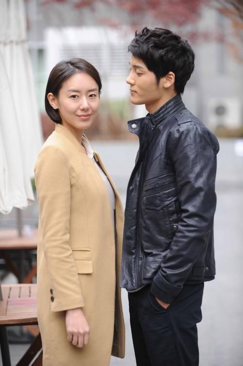 眼泪女王尹晶喜 美少女逆袭成收视女王 当红时低调嫁圈外人隐退 快资讯