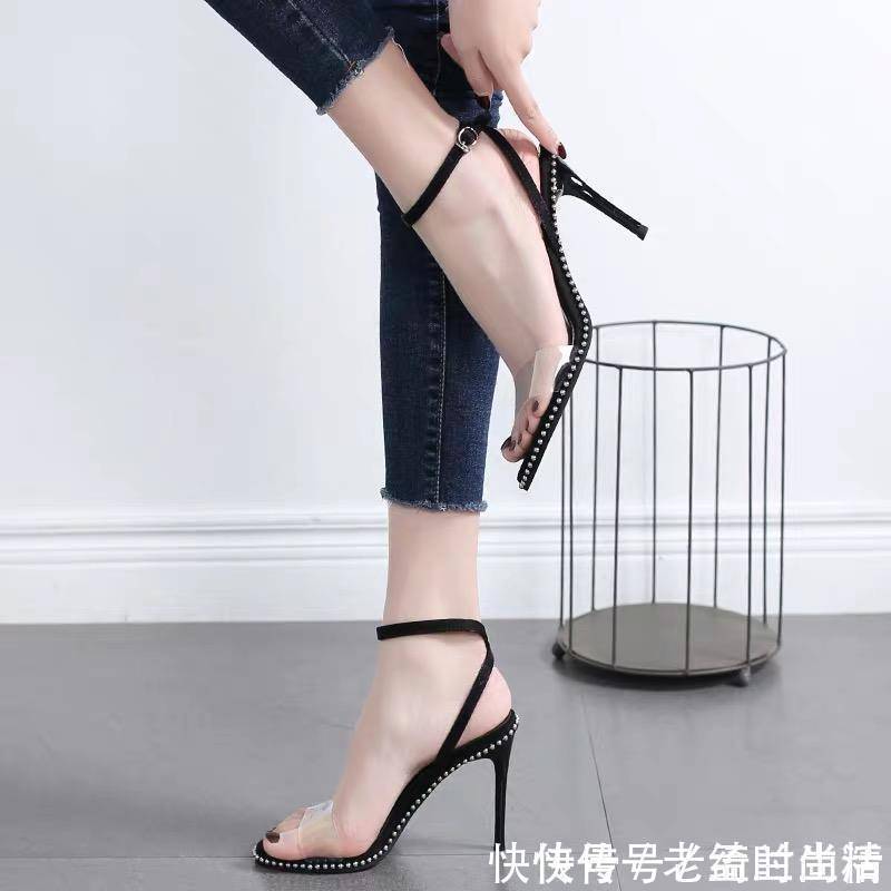 细跟|男友疯狂爆灯的细跟凉鞋,精致时尚又百搭,性感指数爆表