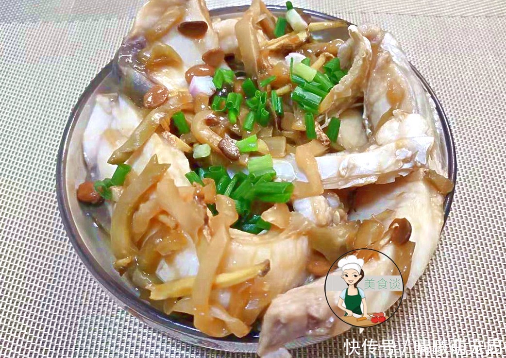 上桌|此菜蒸一蒸,8分钟上桌,又香又下饭,营养好吃不上火,家人爱吃