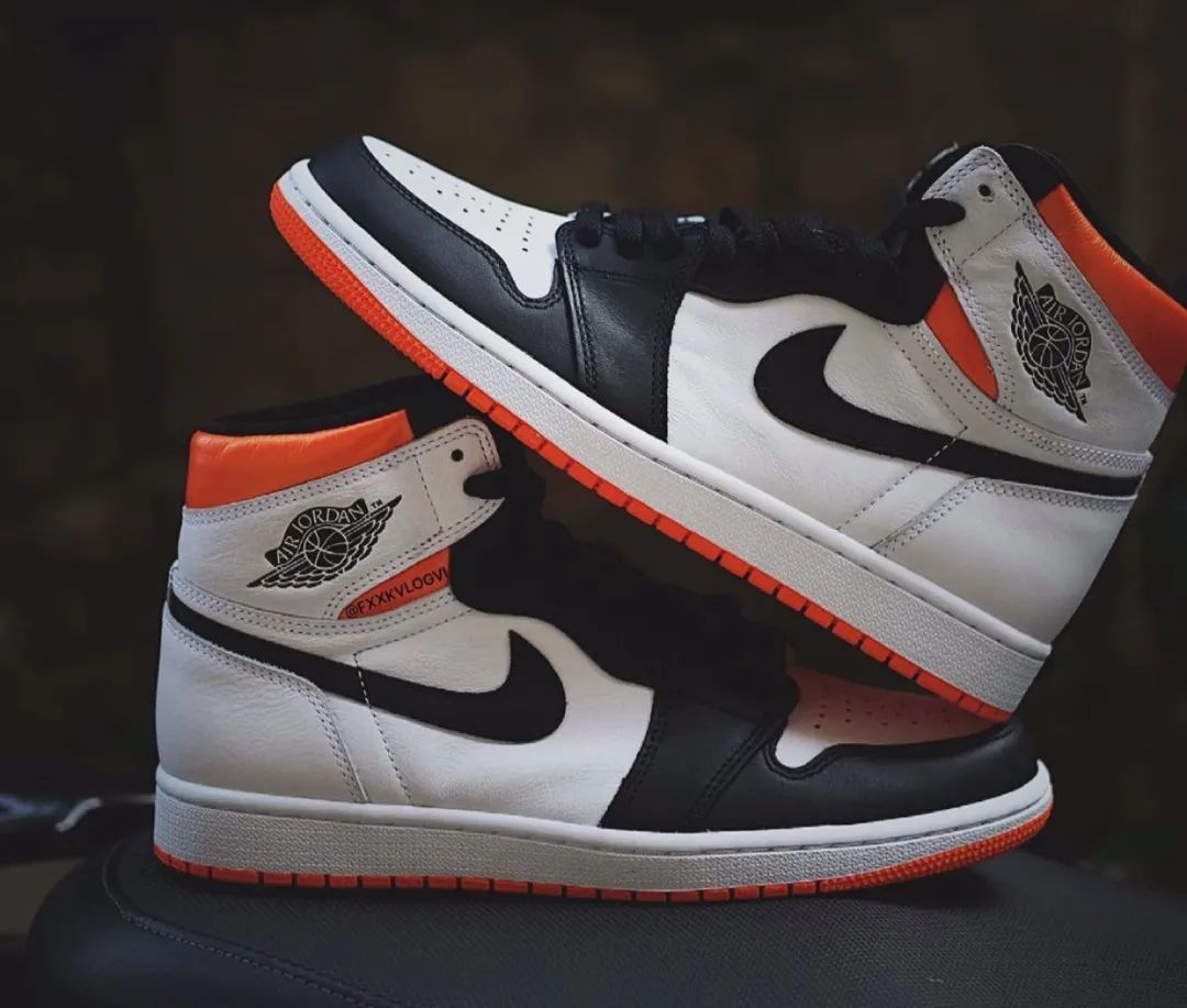 球鞋信息BAPE x NB 2002R实物曝光；近赏AJ 4“白奥利奥”