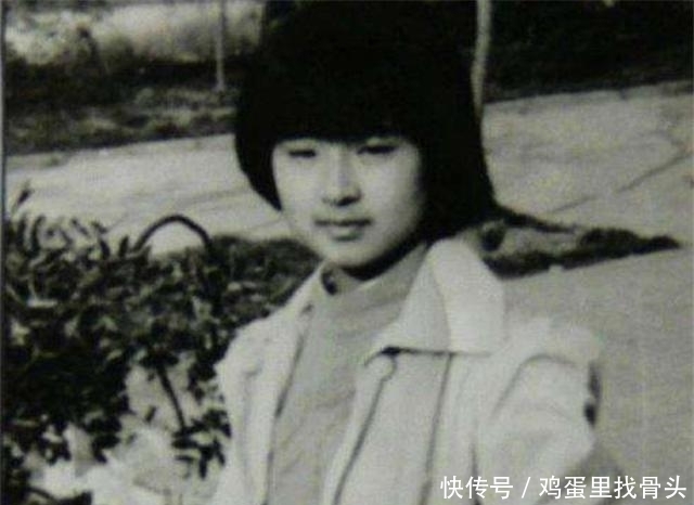 嫁给|13岁考上北大的田晓菲,为何出国后,转身嫁给52岁的美国人