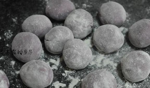 紫薯|月饼新做法，不熬糖浆不炒馅，清香软糯热量低，比冰皮月饼好吃！