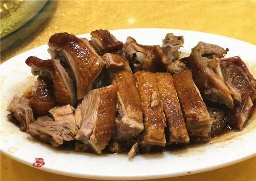 表姐非要请爸妈下馆子吃饭,5人吃了210,爸妈吃完都说赞