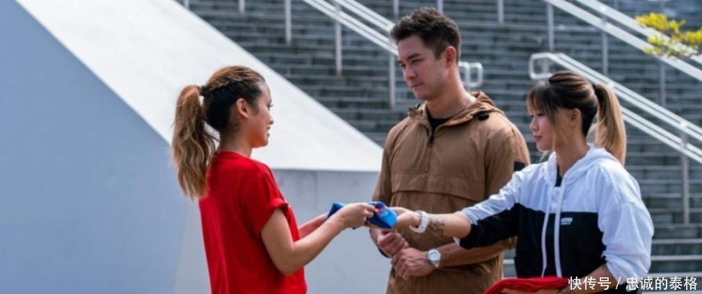 查特里 格斗真人秀持续热播!单亲妈妈惨遭淘汰?观众:不按套路出牌