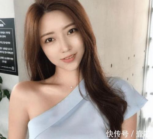 塑形|马来西亚一位美女模特走红,长相脱俗动人,身材迷人让人羡慕