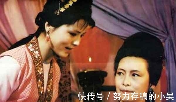 晴雯#为什么袭人说好歹留着麝月，却不要求留下秋纹？答案是血淋淋的