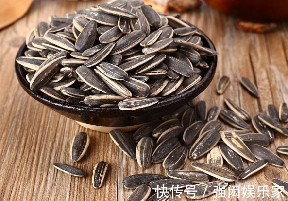 健康|吃瓜子对身体健康有影响专家给出答案,以下2种瓜子不能食用