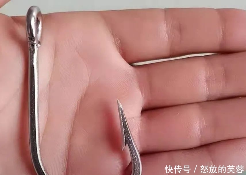 钓黑鱼不只有路亚,只要掌握方法,手竿传统钓一样刺激