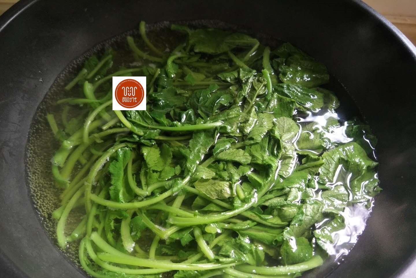 这菜不懂吃可惜了，简单炒一炒，太鲜了，还能