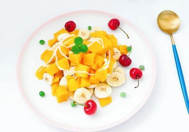 减肥瘦身吃什么送你8道清爽减脂沙拉，边吃边瘦不是梦哦